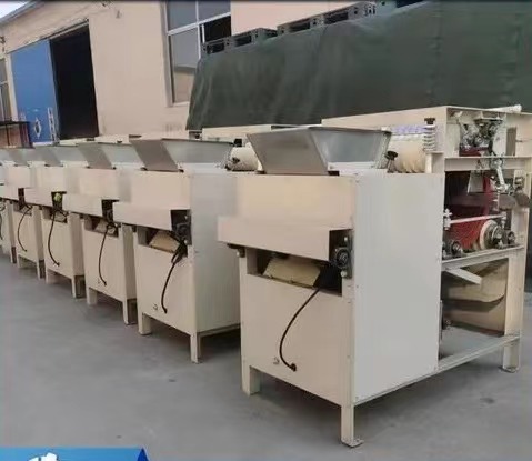 soybean peeling machine