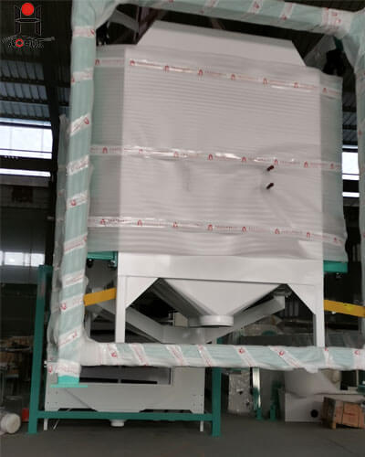 Industrial pet food sieving machine