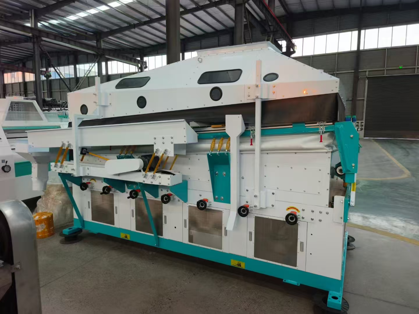 Henan Aohua Gravity Separator: A Reliable Choice for Efficient Multi-Material Sorting